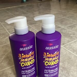 ~ Aussie Moist 3 Minute Miracle Curls Conditioner ~